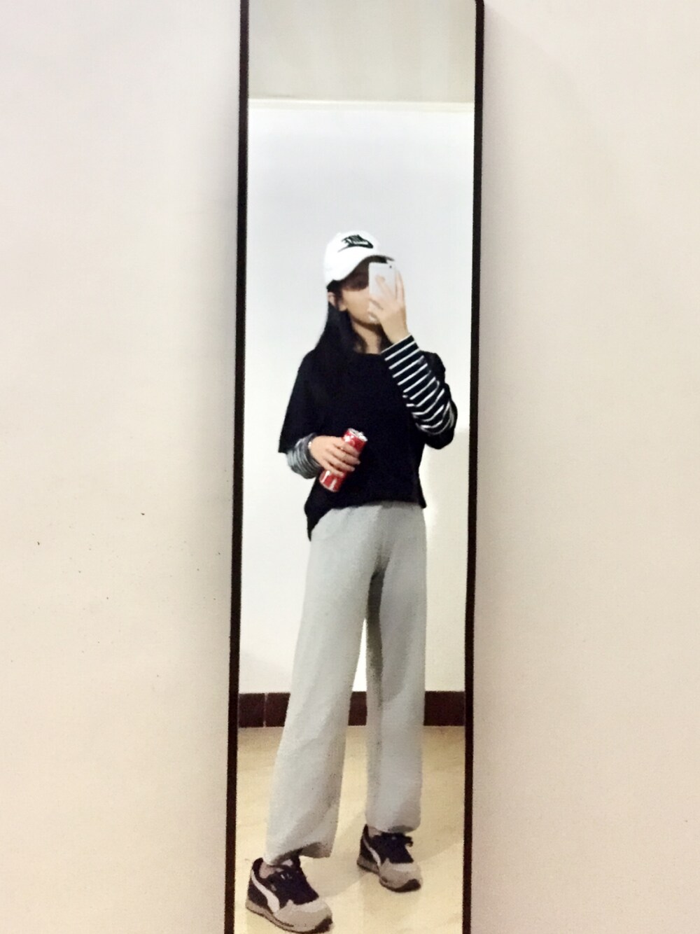 「11AMのアイテム（トップス、ホワイト系）」を使った、ChiL.kkさん（レディース・50cm）の秋コーディネートの1枚目の写真