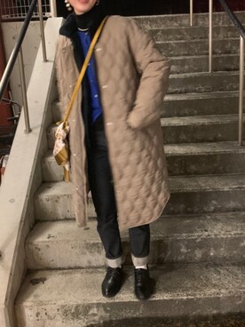 「COMME CA ISM（コムサイズム）のアイテム（デニムパンツ、ブルー系）」を使った、amiさん（レディース・162cm）の冬コーディネート