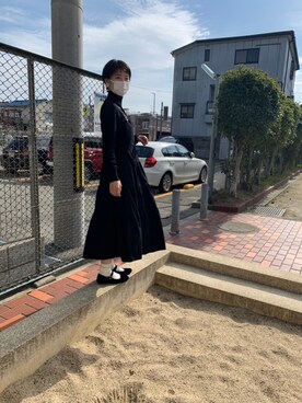 「UNIQLO（ユニクロ）のエクストラファインメリノタートルネックセーター（長袖）（ニット/セーター、ブラック系）」を使った、amiさん（レディース・162cm）の冬コーディネート