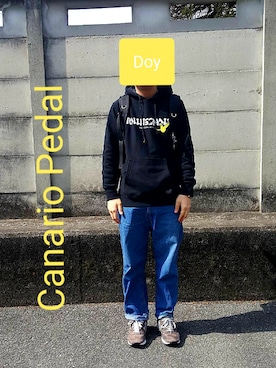 「ROLLING CRADLE（ローリングクレイドル）のアイテム（パーカー）」を使った、Doyさん（メンズ・172cm）の春コーディネート