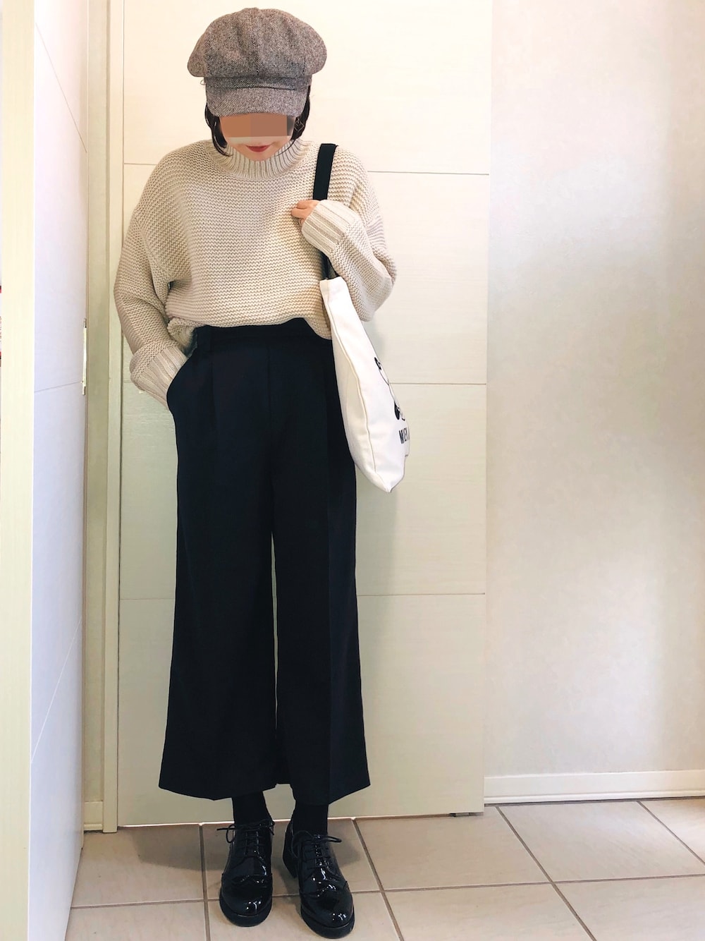 「大人カジュアル、シンプルコーデ、シンプル、パンツスタイル、秋コーデ、カジュアルコーデ、レトロ、低身長」｜「GUのアイテム（ニット/セーター、ベージュ系）」を使った、❁⃘asa❁⃘さん（レディース・150cm）の秋コーディネートの1枚目の写真