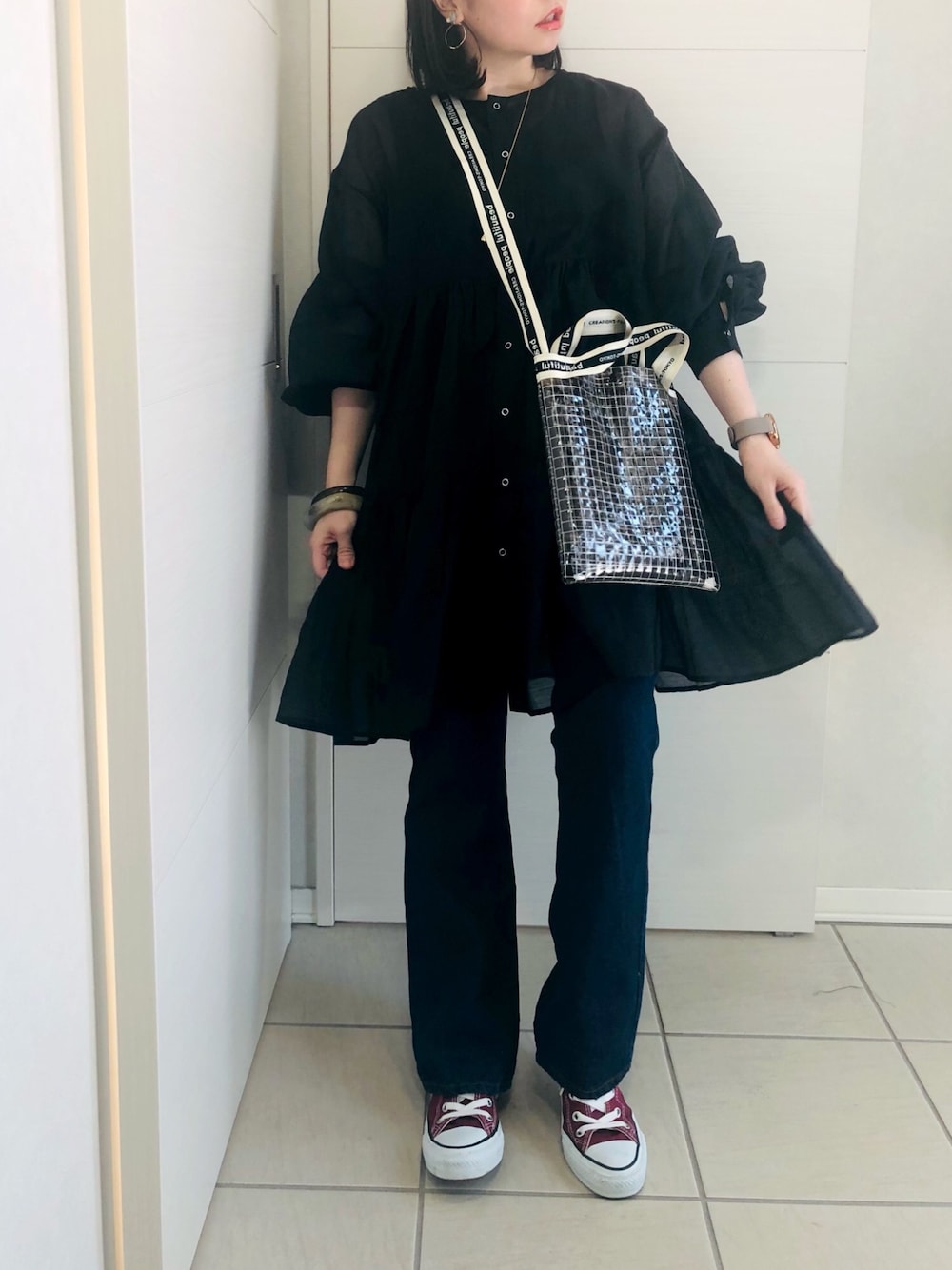 「シンプル、大人カジュアル、オトナ女子、ティアード、リップスター、LIPSTAR、PR、ティアードブラウス、黒、低身長コーデ」｜「LIPSTARの【WEB別注カラーあり】３WAYティアードチュニックシアーデザインブラウス（シャツ/ブラウス、ブラック系）」を使った、❁⃘asa❁⃘さん（レディース・150cm）の冬コーディネートの1枚目の写真