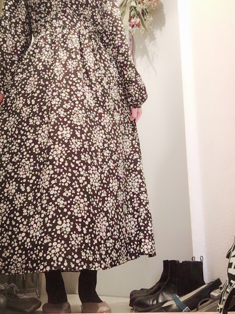 「IENA SLOBE、IENA、ワンピース、春コーデ、オトナカジュアル、ootd、オトナ女子、春夏コーデ、おしゃれさんと繋がりたい、titivate」｜「SLOBE IENAのギャザーVネックロングワンピース◆（ワンピース/ドレス、その他）」を使った、lilyさん（レディース・162cm）の春コーディネートの1枚目の写真