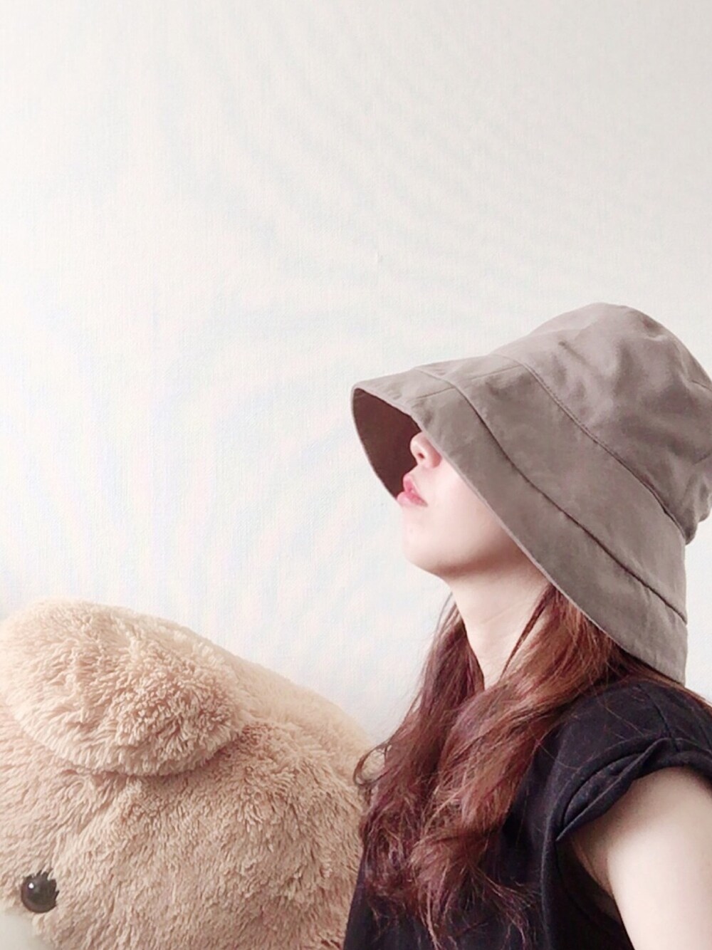 「QUEENHEAD、GU、ジーユー、帽子、プチプラ、プチプラコーデ、夏コーデ、ラクチンコーデ、シンプル、ハットコーデ」｜「QUEENHEADの綿ポリブリムUVハット（ハット、グリーン系）」を使った、lilyさん（レディース・161cm）の夏コーディネートの1枚目の写真