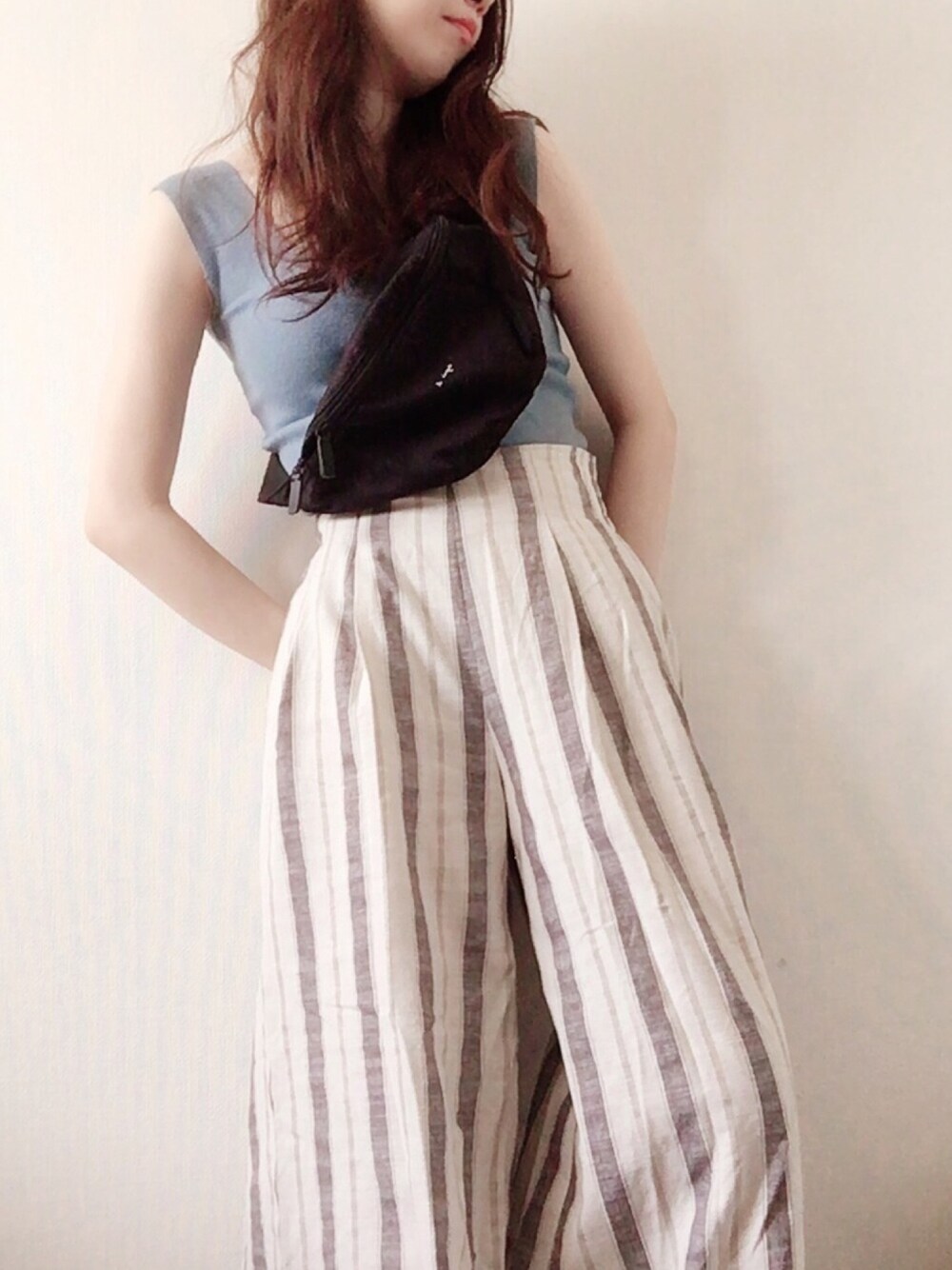 「GRL、titivate、agnes b.、グレイル、アニエスベー、ootd、シンプルコーデ、夏、夏コーデ、パンツスタイル」｜「agnes b.のMS04-05 ナイロンボティバッグ/ウエストポーチ（ボディバッグ/ウエストポーチ、ブラック系）」を使った、lilyさん（レディース・161cm）の夏コーディネートの1枚目の写真