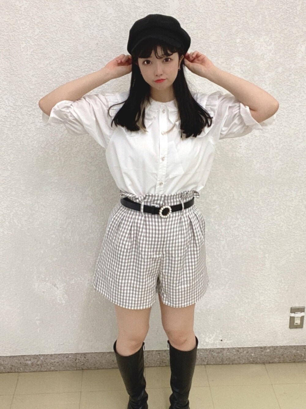 「ギンガムチェック、キャスケット、ブラウス、ビッグカラー、襟付きトップス、春カラースタイル、大人ガーリー、春コーデ、プチプラ、プチプラコーデ」｜「SPINNSの8パネル キャスケット（キャスケット、ブラック系）」を使った、ﾒｸﾞﾐさん（レディース・159cm）の春コーディネートの1枚目の写真