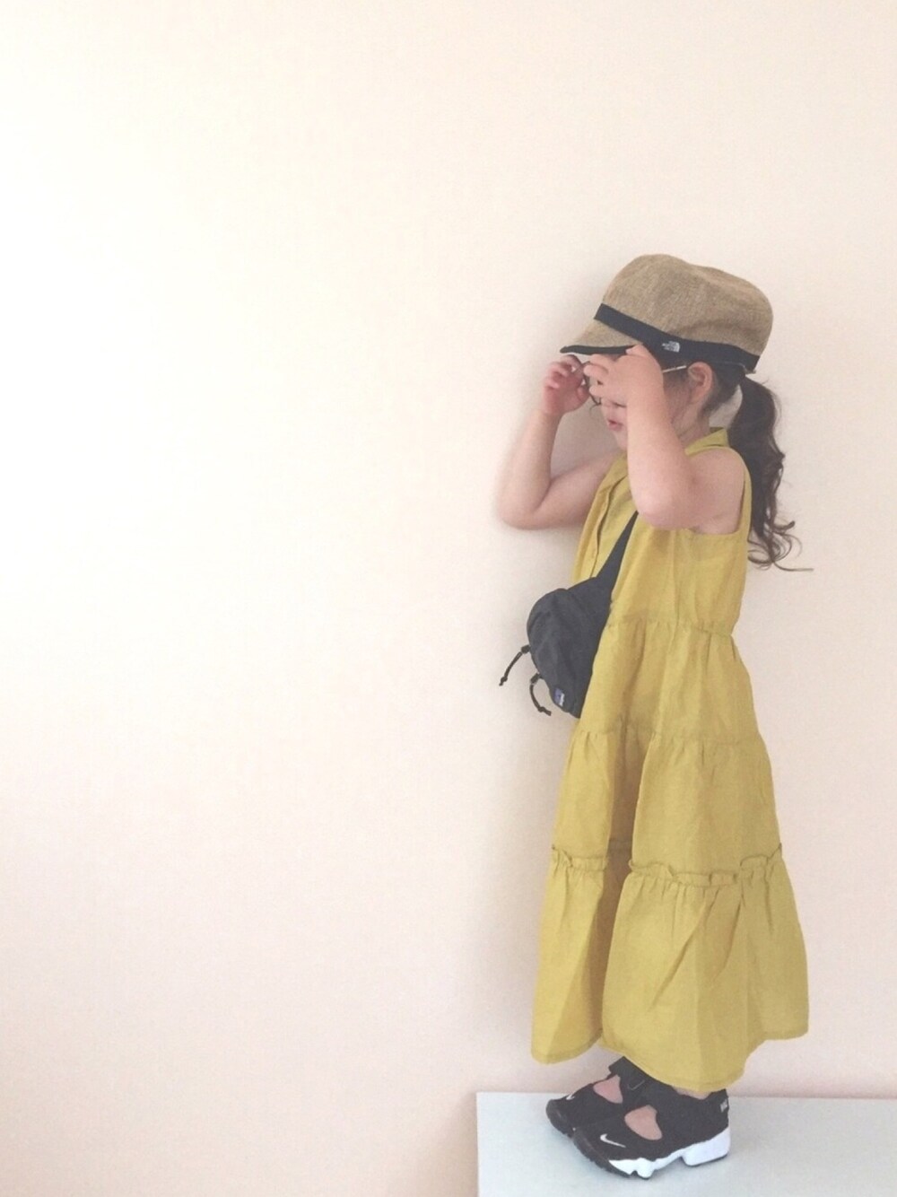 「キッズ、夏コーデ、ナイキ、マキシ丈ワンピース、黄色」｜「THE NORTH FACEのTHE NORTH FACE(ザノースフェイス) HIKE Cap（キャップ、ベージュ系）」を使った、nami *さん（キッズ・90cm）の春コーディネートの1枚目の写真