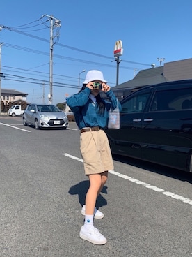 「NEW ERA（ニューエラ）の別注 ［ニューエラ］SC NEWERA GLR パイル バケット ハット（ハット、ホワイト系）」を使った、meyouxxさん（レディース・155cm）の春コーディネート
