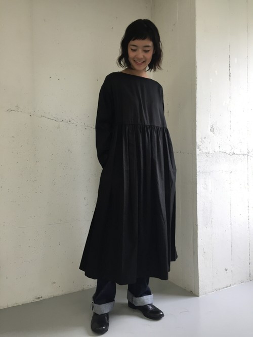 かぐれワンピース黒［試着のみ］ かぐれ（カグレ）の「ツイルギャザーワンピース（ワンピース