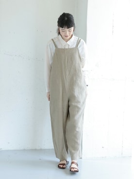 「アイテム（サロペット/オーバーオール、ベージュ系）」を使った、rikoさん（レディース・163cm）の春コーディネート