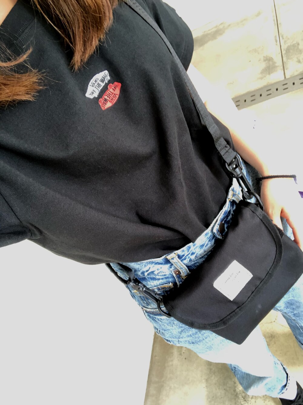 「シンプルコーデ」｜「VANSのアイテム（Tシャツ/カットソー、ブラック系）」を使った、らさん（レディース・163cm）の夏コーディネートの1枚目の写真