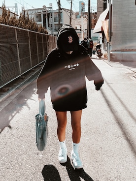 「STUSSY（ステューシー）のアイテム（パーカー、ブラック系）」を使った、marino🪸🫧さん（レディース・156cm）の秋コーディネート