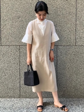 「LAURA DI MAGGIO（ローラディマッジオ）のアイテム」を使った、米島 香織さん（レディース・162cm）の夏コーディネート