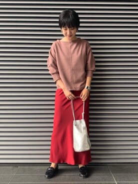 「green label relaxing（グリーンレーベルリラクシング）のCFC メタルカーブ フープ イヤリング（イヤリング）」を使った、米島 香織さん（レディース・162cm）の秋コーディネート