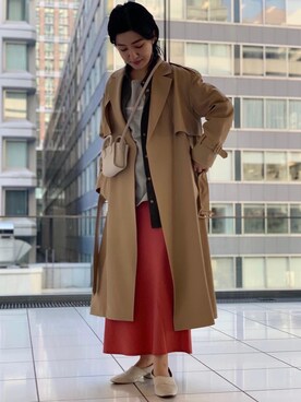 「一押しのアウタースタイル」｜「アイテム（トレンチコート）」を使った、米島 香織さん（レディース・162cm）の冬コーディネート