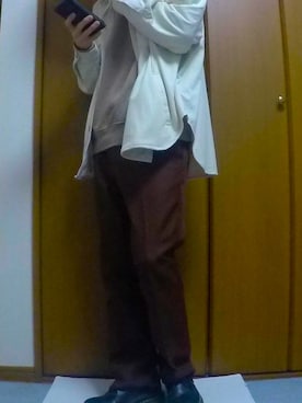 「部屋撮り」｜「アイテム（スウェット）」を使った、まっちー☻さん（メンズ・168cm）の春コーディネート