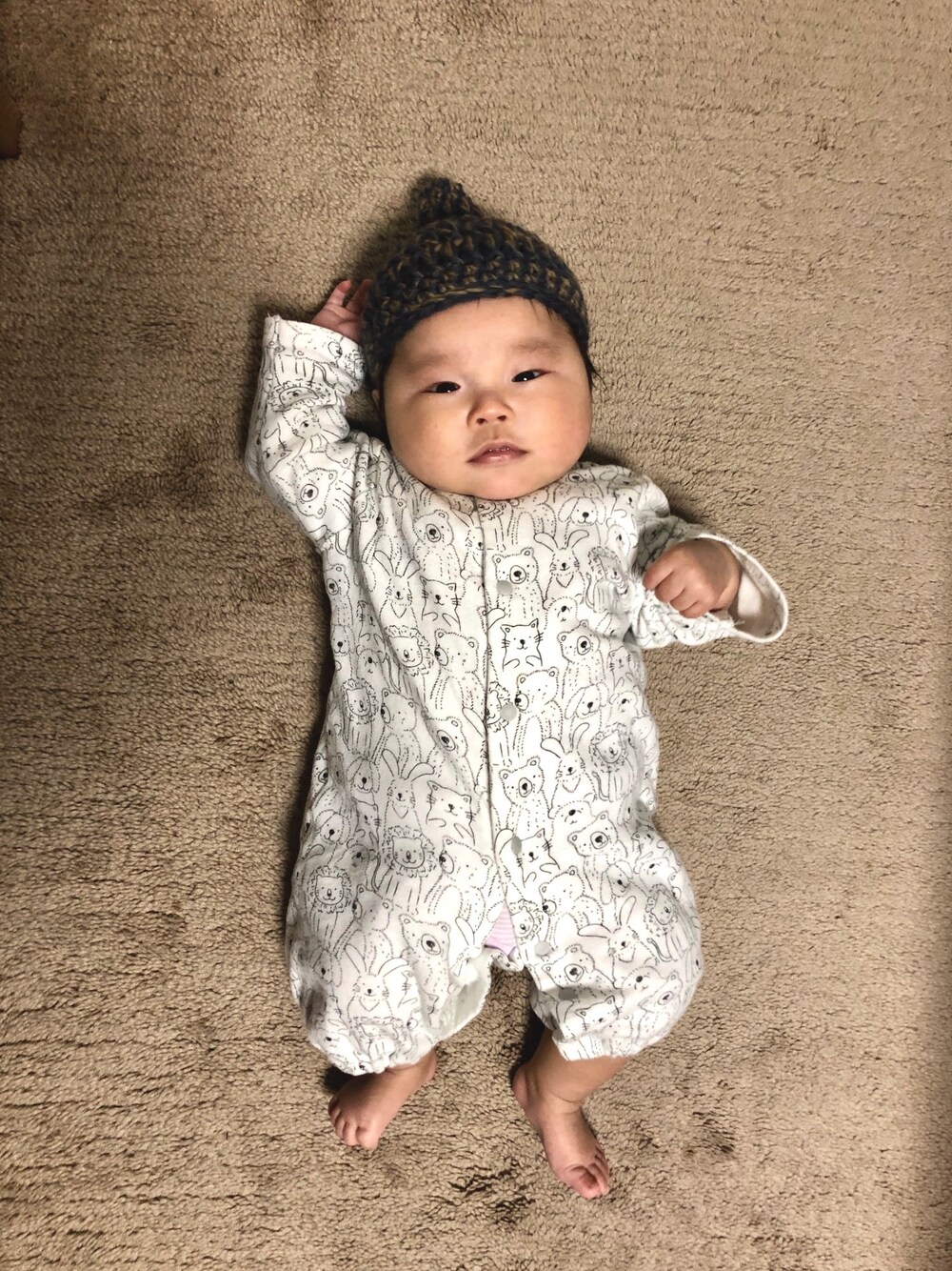 「キッズファッション、男の子コーデ、男の子、キッズコーデ、赤ちゃん、baby」｜「西松屋のアイテム（ロンパース、ホワイト系）」を使った、AYATOさん（キッズ・50cm）の冬コーディネートの1枚目の写真