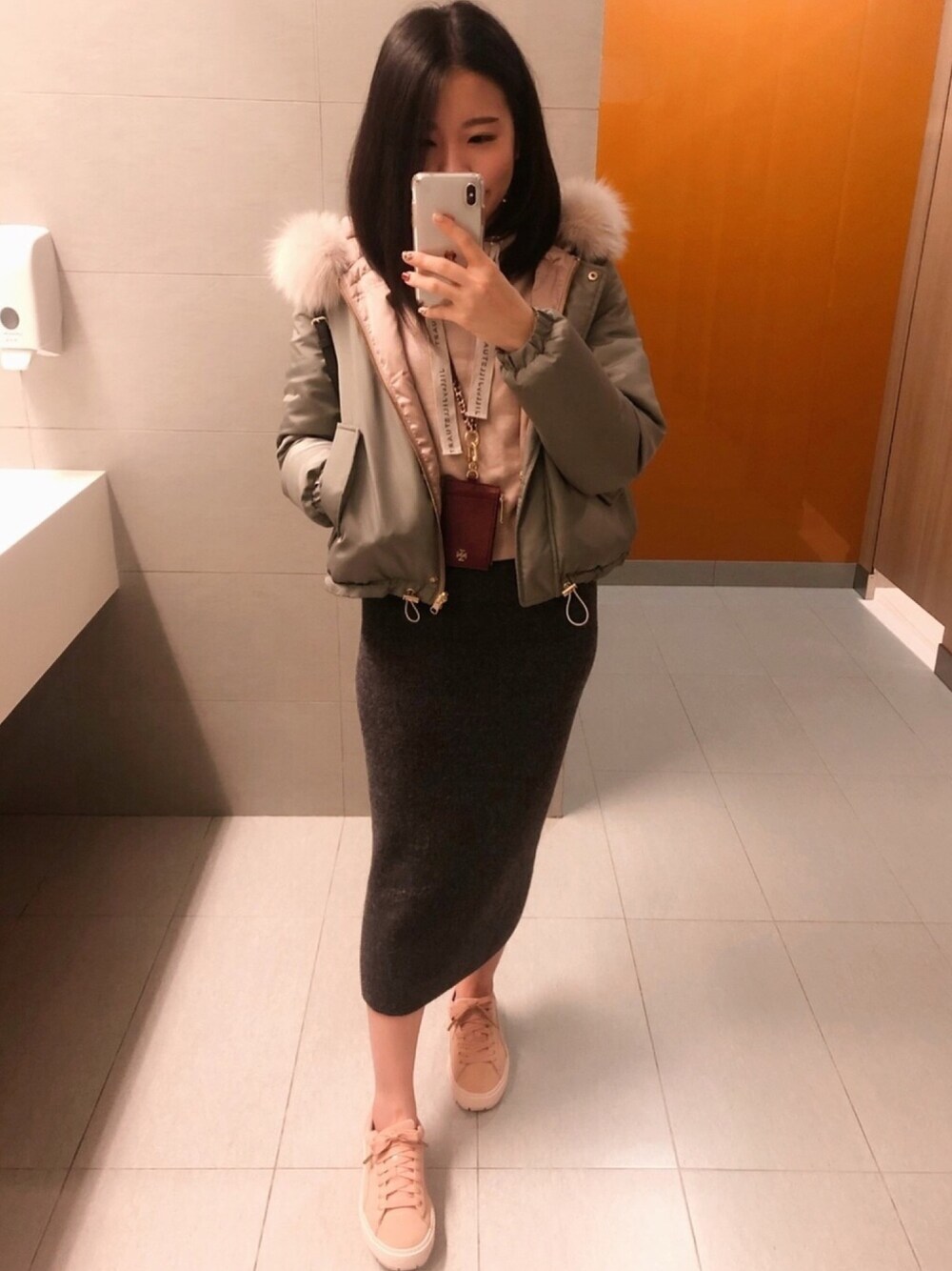 「goodmorning、winter、winter wearing、WINTER STYLE、JILL by Jillstuart、Tory Burch、PUMA」｜「JILL by JILL STUARTの【Sweet コラボ】【Sweet 11月号掲載】スウィートリバーシブルショートダウンコート（ダウンジャケット/コート、グリーン系）」を使った、𝐃𝐞𝐛𝐛𝐲🎀さん（レディース・154cm）の冬コーディネートの1枚目の写真