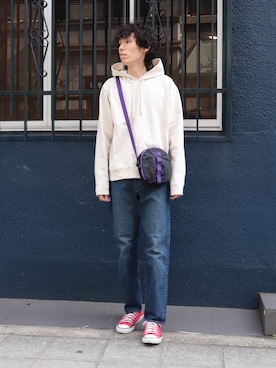 「OMNIGOD（オムニゴッド）のアイテム（パーカー）」を使った、Domingo officeさん（メンズ・176cm）の冬コーディネート