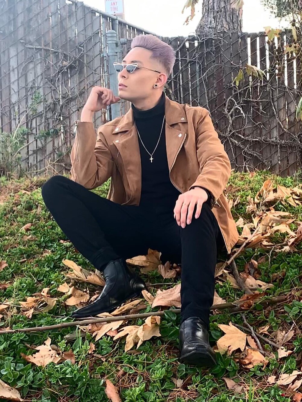 「VINTAGE、winter、BROWN、black、menswear、fashion blogger、fashion」｜「ALDOのアイテム（ブーツ、ブラック系）」を使った、Shadez Marcé ☑️さん（メンズ・180cm）の冬コーディネートの1枚目の写真