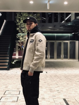 「アイテム（ミリタリージャケット、グレー系）」を使った、Asai.Hirotoさん（メンズ・177cm）の冬コーディネート