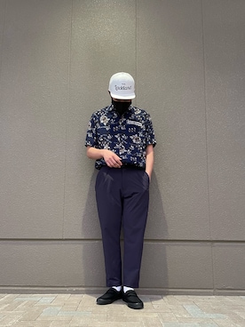 「ネイビー×ホワイト」｜「アイテム（スリッポン）」を使った、Asai.Hirotoさん（メンズ・177cm）の春コーディネート