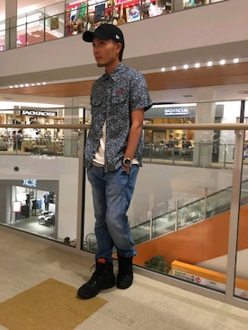「TYPE BLUE（タイプブルー）のアイテム（トップス）」を使った、YOSHI☆LAWさん（メンズ・173cm）の春コーディネート