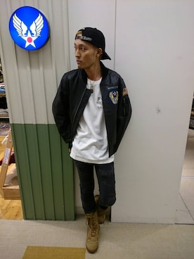 「大阪」｜「アイテム（ブルゾン）」を使った、YOSHI☆LAWさん（メンズ・173cm）の秋コーディネート