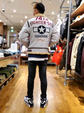 「アイテム（ミリタリージャケット、グレー系）」を使った、YOSHI☆LAWさん（メンズ・173cm）の秋コーディネート