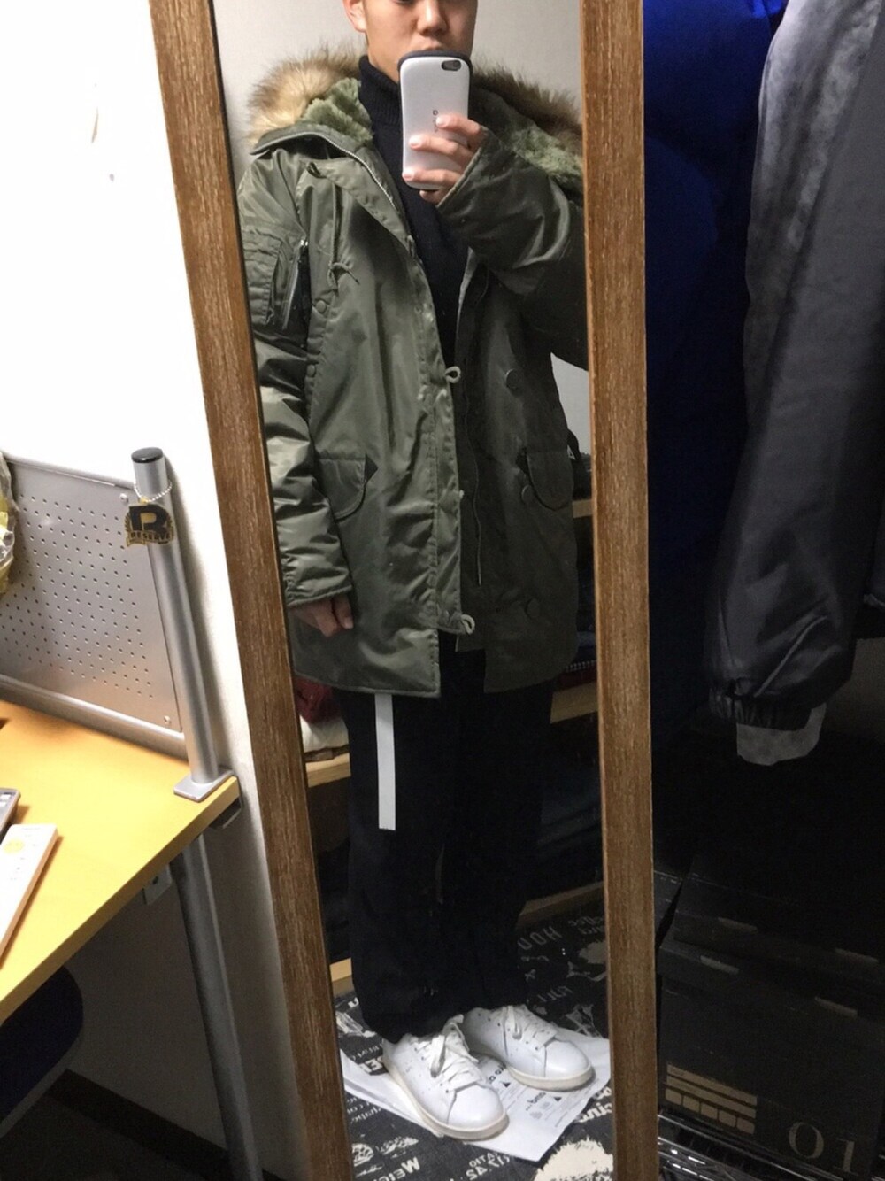 「X'styleのアイテム（ミリタリージャケット、グリーン系）」を使った、よーすけさん（メンズ・170cm）の冬コーディネートの1枚目の写真