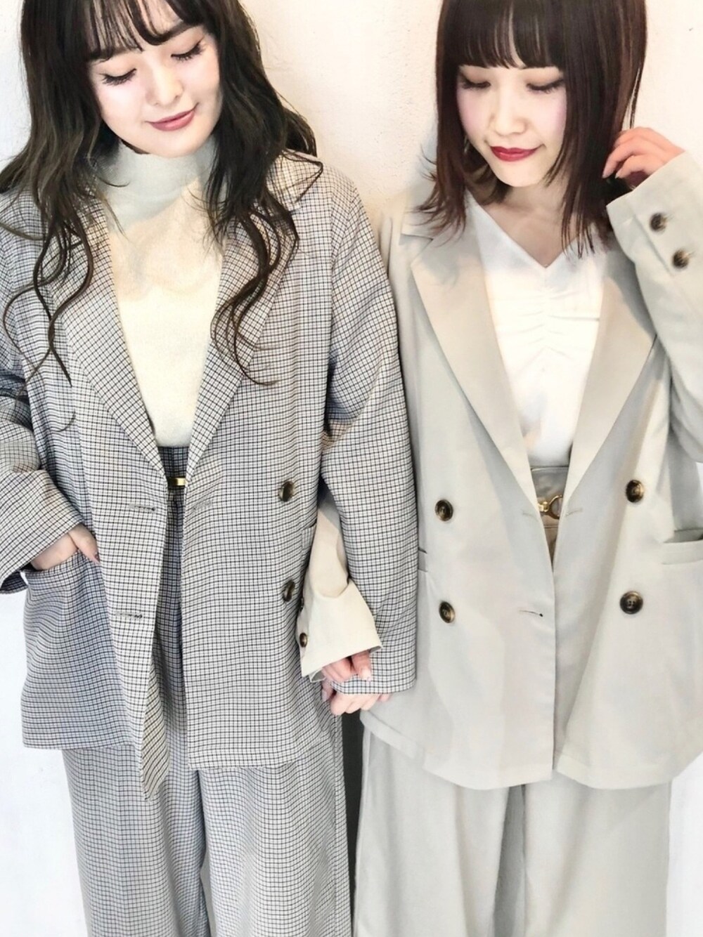 「春コーデ、シンプル、大人カジュアル、プチプラコーデ、カジュアル、オトナカジュアル、低身長、セットアップ、ジャケット、スタッフセンバツ」｜「EPIMI E'PIMMYの《set upにも》ダブルテーラードジャケット（テーラードジャケット、グリーン系）」を使った、EPIMI ÉPIMMYさん（レディース・155cm）の春コーディネートの1枚目の写真
