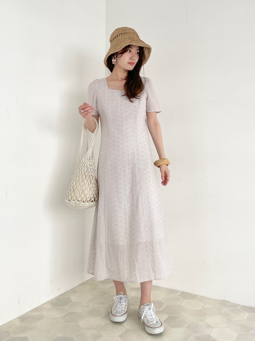 「これが私をアゲる服、夏コーデ、淡色コーデ、プチプラ、デート、ワンピース、コットンレースワンピース、プチプラコーデ、骨格ストレート、夏先取りコーデ」｜「EPIMI E'PIMMYのハートネックコットンレースワンピース（ワンピース、ホワイト系）」を使った、EPIMI ÉPIMMYさん（レディース・163cm）の春コーディネートの1枚目の写真