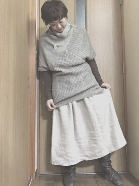 「Handmade（ハンドメイド）のアイテム（スカート、ベージュ系）」を使った、mikiさん（レディース・169cm）の冬コーディネート