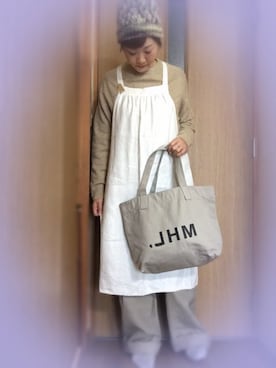 「GU（ジーユー）のアイテム（ニット/セーター、ベージュ系）」を使った、mikiさん（レディース・169cm）の冬コーディネート