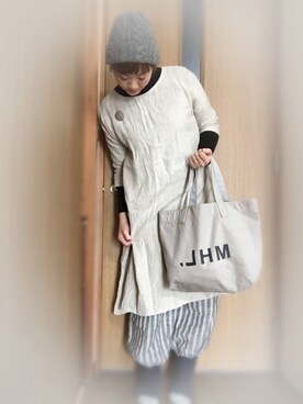 「Handmade（ハンドメイド）のアイテム（ワンピース、ベージュ系）」を使った、mikiさん（レディース・169cm）の冬コーディネート