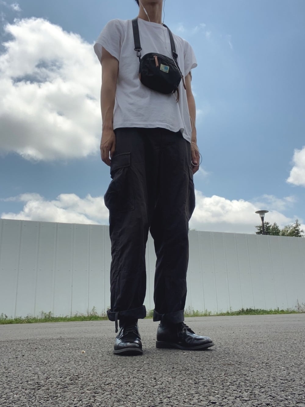 「シンプルコーデ、休日スタイル、おしゃれさんと繋がりたい、プチプラコーデ」｜「TONE SELECT WEARの【PROPPER】プロパー BDU PANTS (UN)（カーゴパンツ、ブラック系）」を使った、174cm / MENさん（メンズ・174cm）の夏コーディネートの1枚目の写真