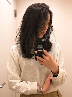 「ヘアアレンジ」｜「アイテム（PC・スマホグッズ/家電）」を使った、nayumiさん（レディース・157cm）の春コーディネート