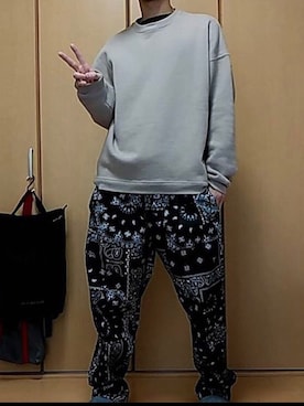 「ペイズリー柄パンツ」｜「アイテム（スウェット）」を使った、retannさん（メンズ・170cm）の春コーディネート