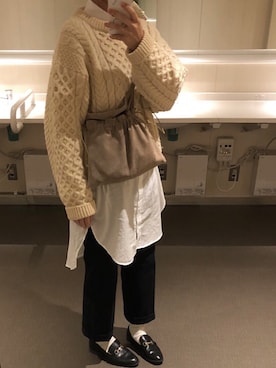 「YAECA（ヤエカ）のアイテム（スラックス）」を使った、hmnr.sさん（レディース・157cm）の冬コーディネート