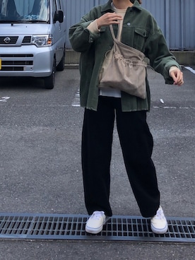 「アイテム（ボディバッグ/ウエストポーチ）」を使った、hmnr.sさん（レディース・157cm）の春コーディネート