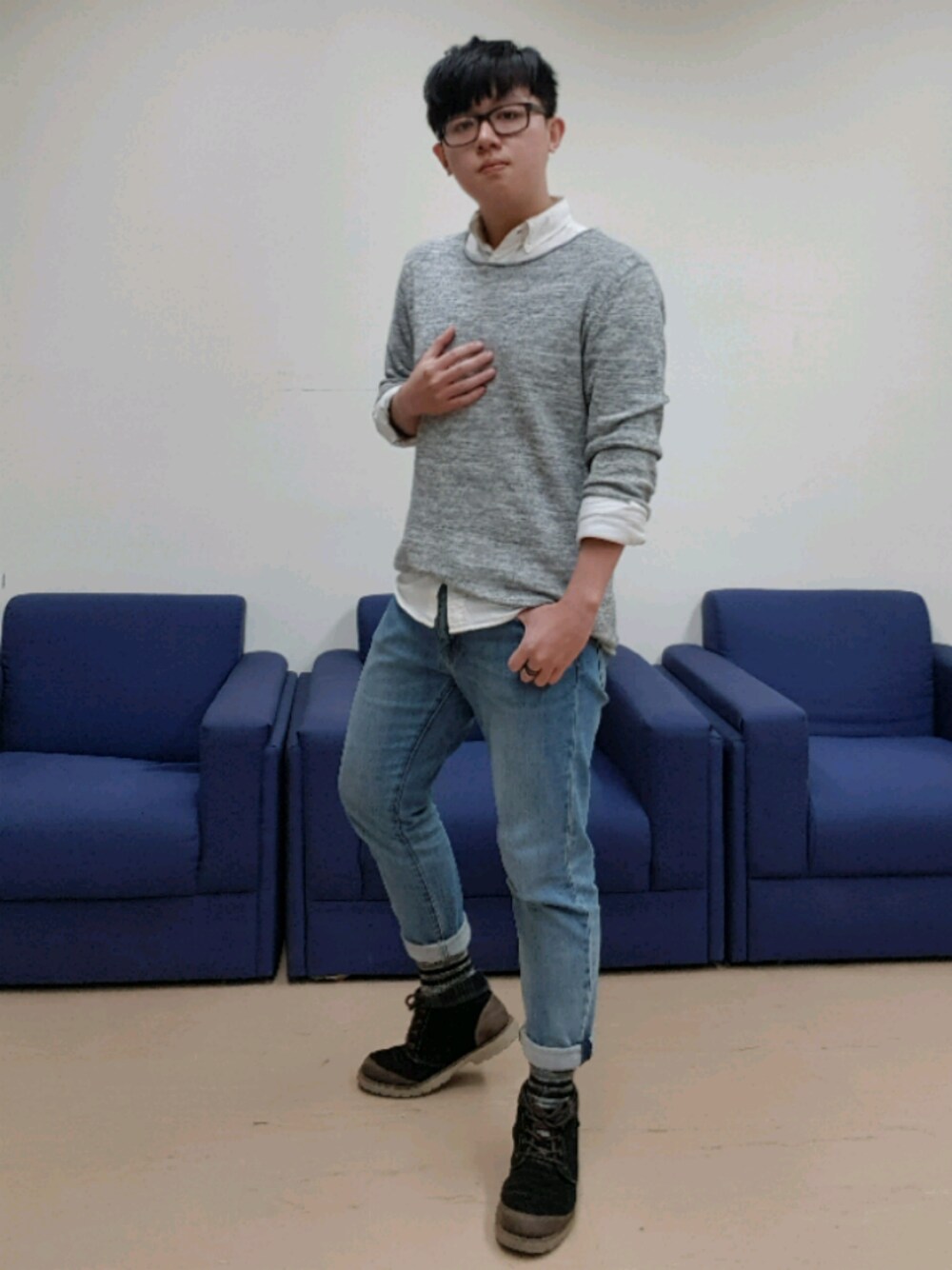 「斯文男子、一時興起、太多意外與驚喜、快閃象山」｜「UNIQLOのスーピマコットンジャージーシャツ（長袖）（シャツ/ブラウス、ホワイト系）」を使った、Vimgaさん（メンズ・170cm）の秋コーディネートの1枚目の写真