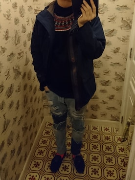 「AIGLE（エーグル）のアイテム（マウンテンパーカー）」を使った、Dasabala Limさん（メンズ・185cm）の冬コーディネート