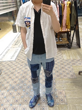 「Desigual（デシグアル）のアイテム（トップス）」を使った、Dasabala Limさん（メンズ・185cm）の春コーディネート