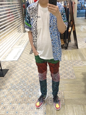 「KENZO（ケンゾー）のアイテム（デニムパンツ）」を使った、Dasabala Limさん（メンズ・185cm）の夏コーディネート