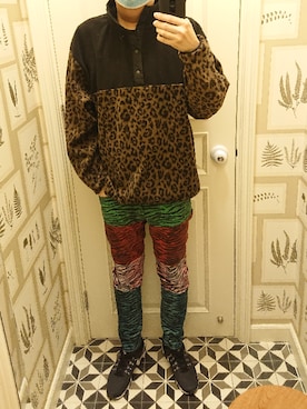 「KENZO（ケンゾー）のアイテム（デニムパンツ）」を使った、Dasabala Limさん（メンズ・185cm）の冬コーディネート