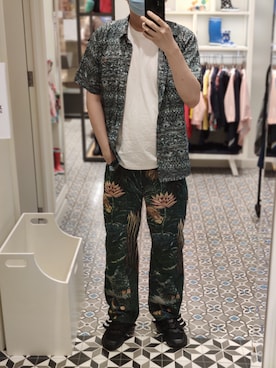 「KENZO（ケンゾー）のアイテム（デニムパンツ）」を使った、Dasabala Limさん（メンズ・185cm）の夏コーディネート