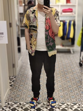 「Li-Ning（リーニン）のアイテム」を使った、Dasabala Limさん（メンズ・185cm）の秋コーディネート