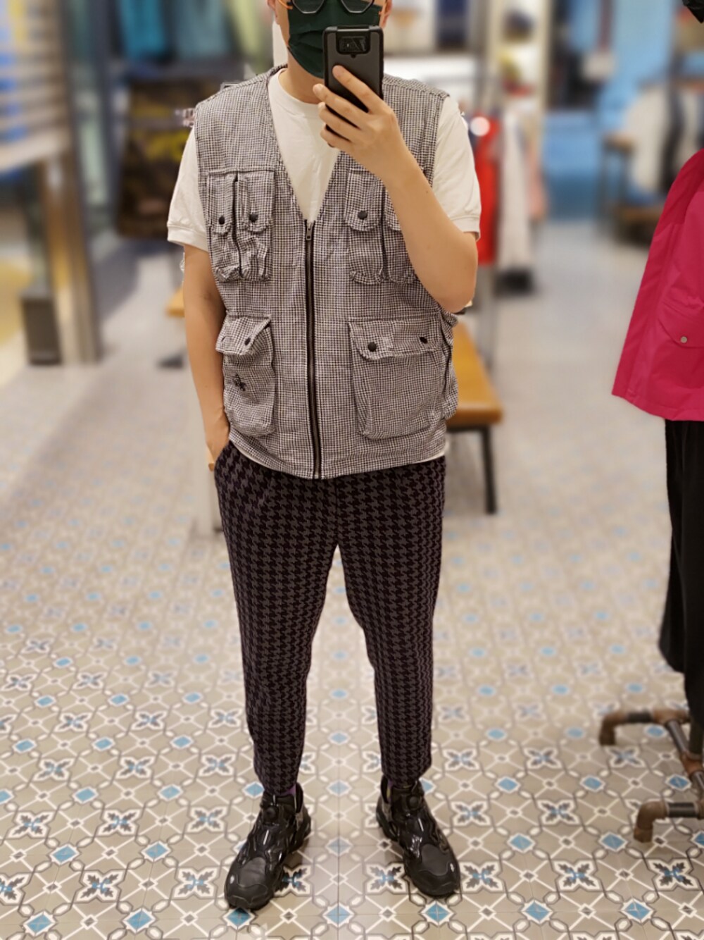 「ootd、outfit、stussy、hkboy、Hong Kong、streetstyle、men、街頭穿搭、球鞋」｜「MUJI Laboのアイテム（Tシャツ/カットソー、ホワイト系）」を使った、Dasabala Limさん（メンズ・185cm）の春コーディネートの1枚目の写真