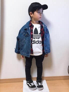 「petit main（プティマイン）のアイテム（デニムジャケット）」を使った、Hさんさん（キッズ・100cm）の秋コーディネート