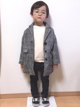 「petit main（プティマイン）のアイテム（チェスターコート）」を使った、Hさんさん（キッズ・100cm）の冬コーディネート